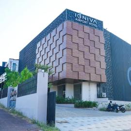 IGNIVA Airport Hotel, hótel í Calicut