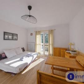 Studio central Auron 200 meters from the departure of the gondola, hotel u gradu Auron