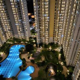 Apartemen springlake Summarecon Bekasi By Comfortzone، فندق في بيكاسي
