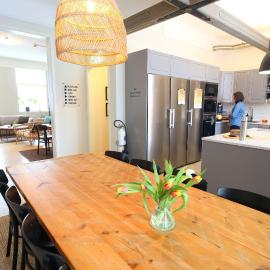 Stationshuset bed and breakfast i Ed, hotelli kohteessa 