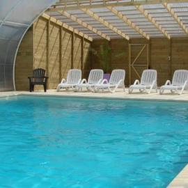 ZEcamping 4 animaux acceptés avec piscine couverte et restaurant