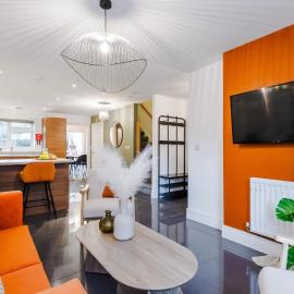3BDR Terracotta House with Free Parking and Garden، فندق في Etruria