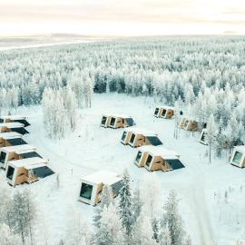 Lapland Glow Chalets, отель в Рованиеми