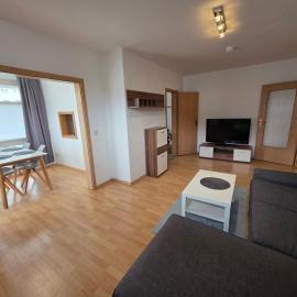 69m2 FERIENWOHNUNG mit PARKPLATZ an der Unterkunft Apartment am Zittauer Stadtzentrum Top Lage - Wohnen auf Zeit - 3 Raum Wohnung