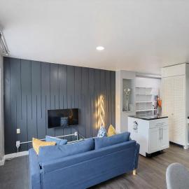 Stylish and Pet-Friendly Apartment in Beacon