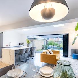 Comfortable 3 bedroom Home Chelmsford Sleeps 5 - Pass the Keys