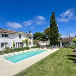 La Providence Elegant 5 bedroom stone house with private pool