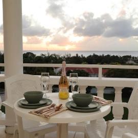 #3 Eastry Gardens - Cozy 1BR Studio w Ocean View