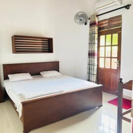 Sangria Grand Hotel -pvt Ltd middeniya, hotell sihtkohas Middeniya
