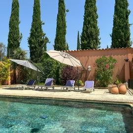 Provençal Cottage Among The Vineyards