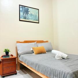 Wanderers Home Transient with AC and Wifi, hotel em Davao