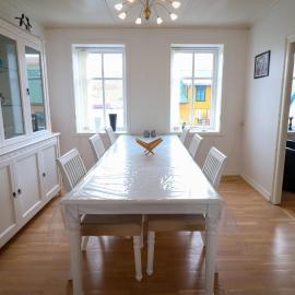 Spacious 3-bedroom apartment in the centre of Vágur, located on the beautiful island of Suðuroy in the Faroe Islands, hotel in Vágur