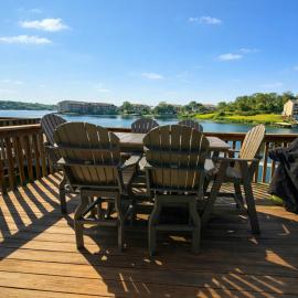 Stillwater Shores Lakefront 2 Bed 2 Bath Condo، فندق في Four Seasons