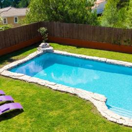 Villa Sitges El Olivo High Comodity AC Pool Heated 30º Optional Real Garden Pool XXL 10 min drive from Sitges, hotell i Olivella