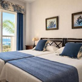 Lyrioshomes Precioso Apartamento Puerto de Estepona
