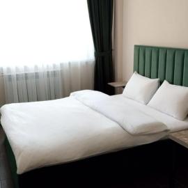 Berloga Hotel, hotelli kohteessa Pavlodar