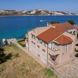 Apartmani Kaštel, hotel in Stara Novalja