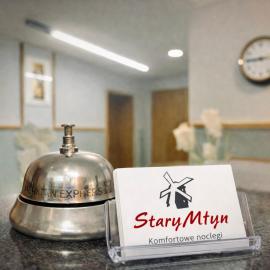 Stary Młyn، فندق في زوري