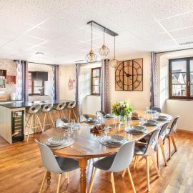 Appartement climatisé, 4 suites parentales et grande terrasse, Hotel in Rouffach