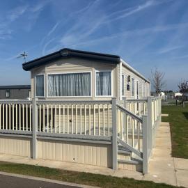 The Retreat 36 - Golden Palm Resort - Meadow Lakes Caravan Hire