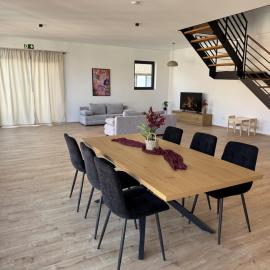 Große Wohnung mit Balkon und Parkplatz nahe Basel