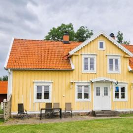 4 star holiday home in ÖDESHÖG, hotel em Ödeshög