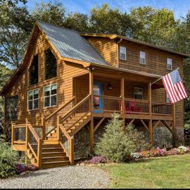 Riverfront Blue Jay Cabin, hotel in Murphy