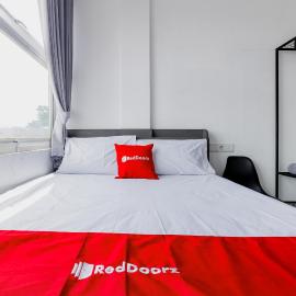 RedDoorz at Chanara Stay PVJ Bandung