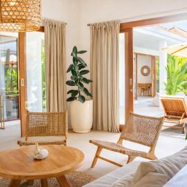 Seseh Beach-Twin Villa Celestine Suite with Bathtub, in Shared Villa With Pool - 650m to Beach