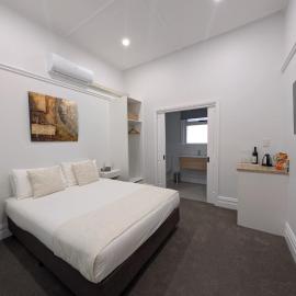 Balcony On Sixth Lodge, Hotel in Murray Bridge