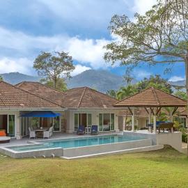 Baan Sawan Garden Villa Elegant 2BR Pool Villa Overlooking Loch Palm Golf, hotel u gradu Kathu