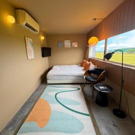 Padi Box Homestay, hotel in Sekinchan