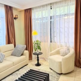 Viesnīca StayDar Cozy 2-Bedroom Apartment close to the city pilsētā Dāresalāma