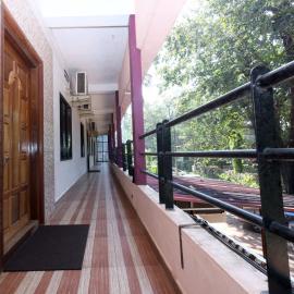 Sanjana Luxurious Stay 1, hotel a Kārkāl