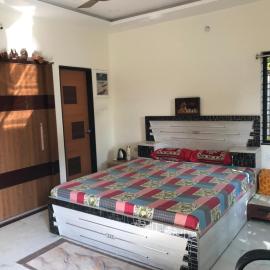 Vishnoo Stays Lush Green Room in Atal Nagar, hotel in Nawāgaon
