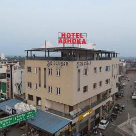 ASHOKA hotel, hotel em Silvāni