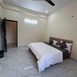 Hotel Pampa Sarovar, hotel di Chhatarpur