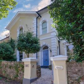 5 Bed in Torquay oc-rutlod