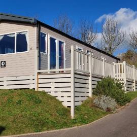 Driftwood at Freshwater Beach Holiday Park, hotel a Burton Bradstock