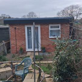 Guest house in rear garden, hotell i Eltham
