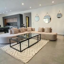 Beautiful Asma Villa with pool