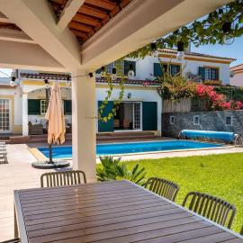 Villa in Azeitao w Pool and Garden