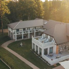 Usmas muiža, hotel sa Usma