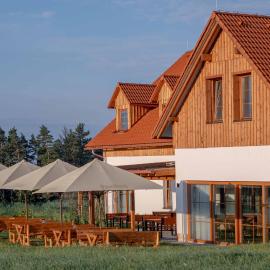 Resort Vysoká Lípa - Wellness Hotel, хотел в Йетржиховице