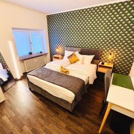 Stilvolles Wohlfühl Apartment in zentraler Lage nahe Bahnhof bis zu 6 Personen, hotel a Straubing