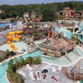 ZEcamping 4 étoiles avec parc aquatique club enfant animations sauna hammam, hotel in Cap d'Agde
