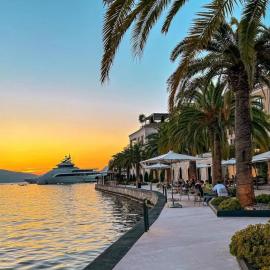 Golden Horizon Villas، فندق في بودفا