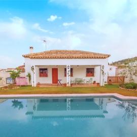 Casa 303 by Villamya, hotel i Montellano