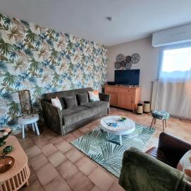 Spacieux T2, emplacement idéal et parking privé, hotell i Uzès