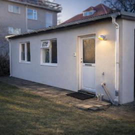 Private Guesthouse in Laugardalur Near Pool & Park, Hotel in Reykjavík